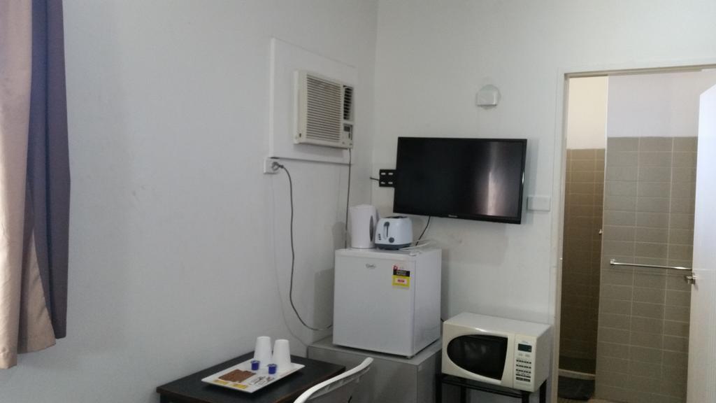 Perth City Motel Room photo